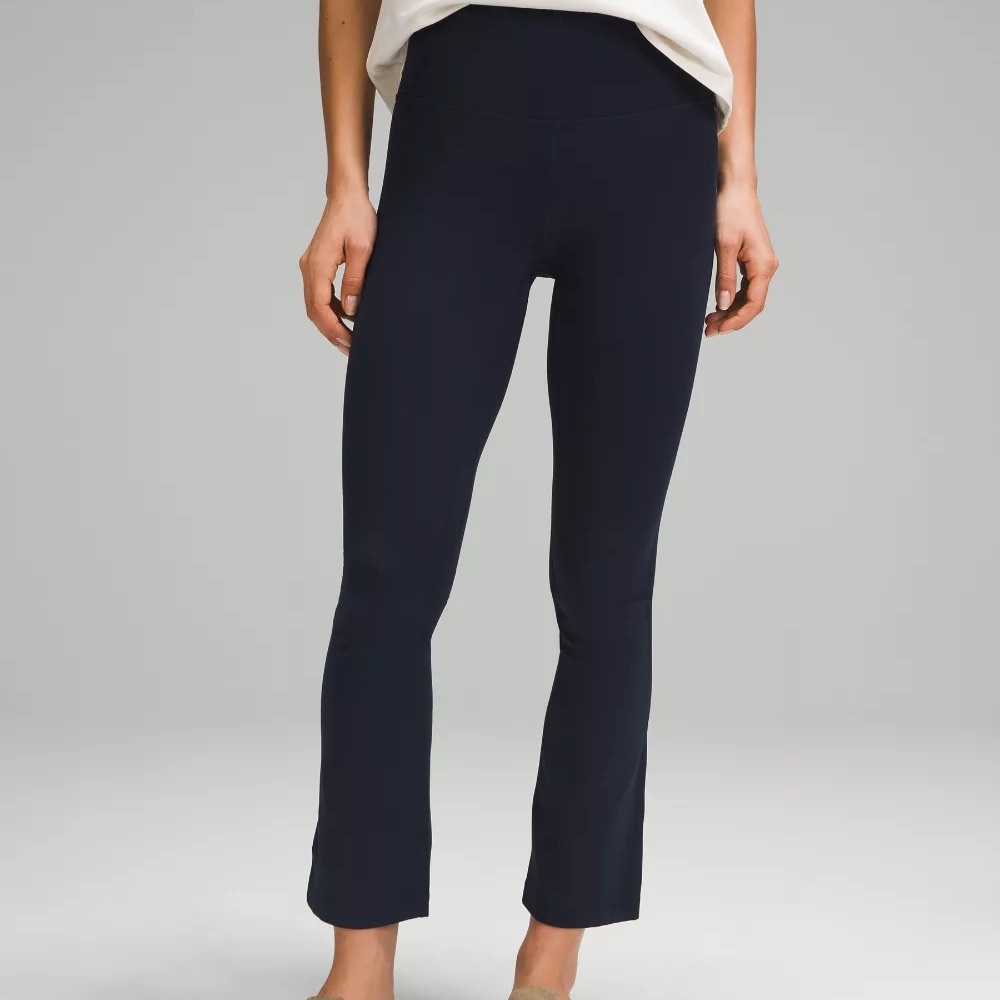 Lululemon align High-Rise mini flare pant *extra short in navy blue, size 2